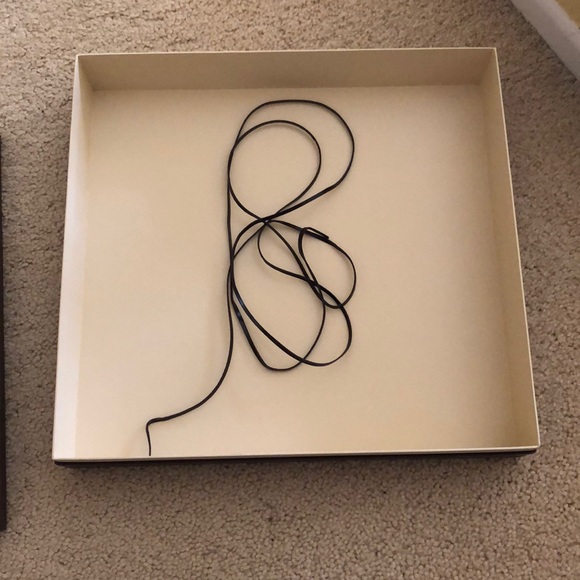 Louis Vuitton Box - Picture 2 of 6